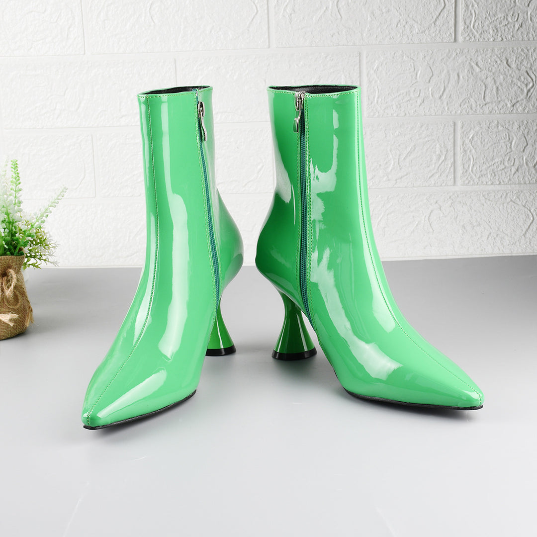 Pointed toe ankle boots with stiletto heel and side zipper
