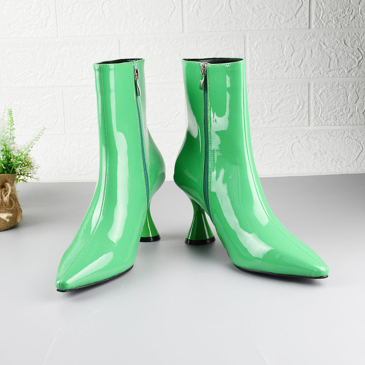 Pointed toe ankle boots with stiletto heel and side zipper