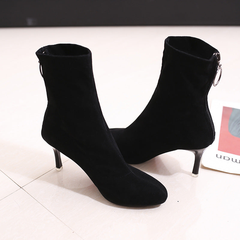 Black women's ankle boots with fine heel and platform