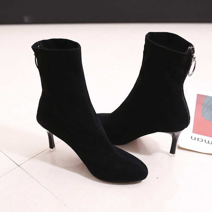 Black women's ankle boots with fine heel and platform