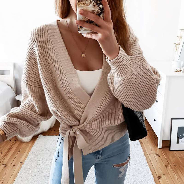 Women's knit cardigan with V-neck and lantern sleeves