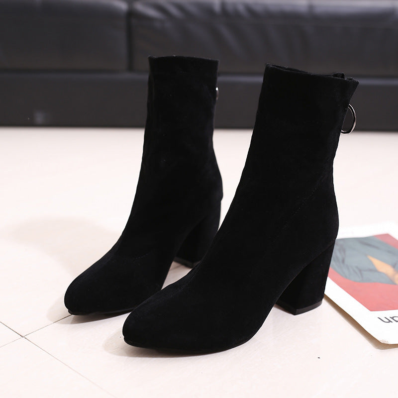 Black women's ankle boots with fine heel and platform