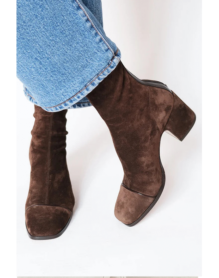 C&M® | Orthopedic Heeled Boots Carol & Margaret Wilmington