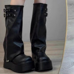 Women's winter boots with mid heel and round toe