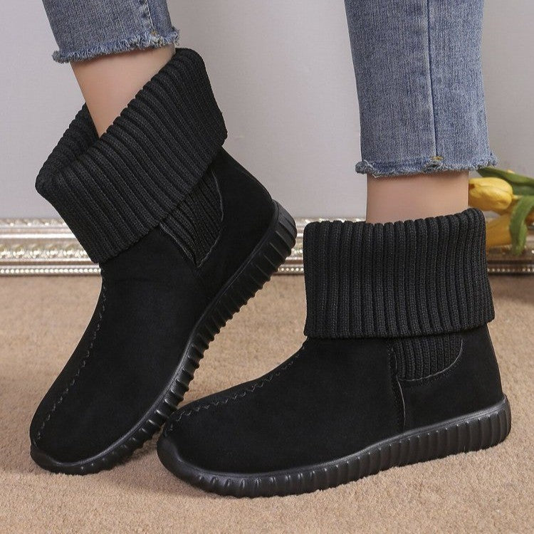 Women's flat ankle boots with round toe, black