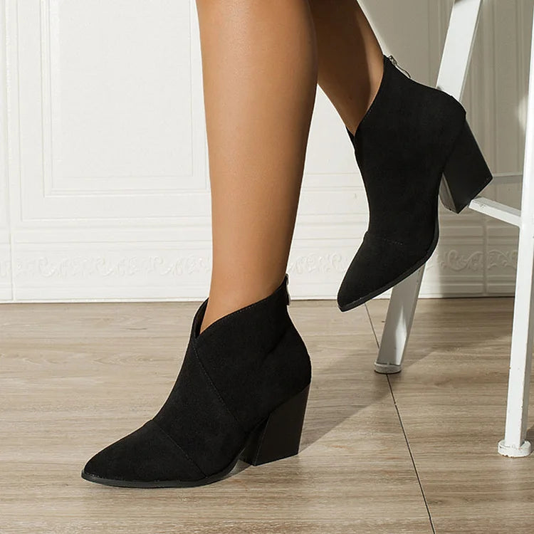 C&M® | Pointed Ankle Boots Carol & Margaret Wilmington