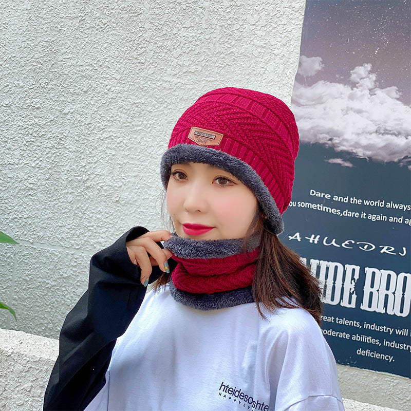 Women's knit beanie and scarf winter set