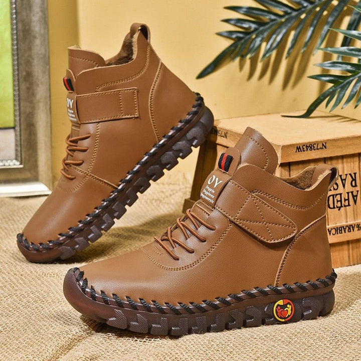 Women's platform winter ankle boots with round toe