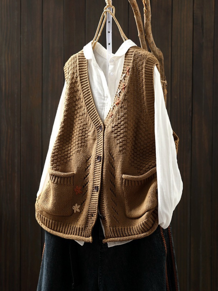 C&M® | KNIT VEST Carol & Margaret Wilmington