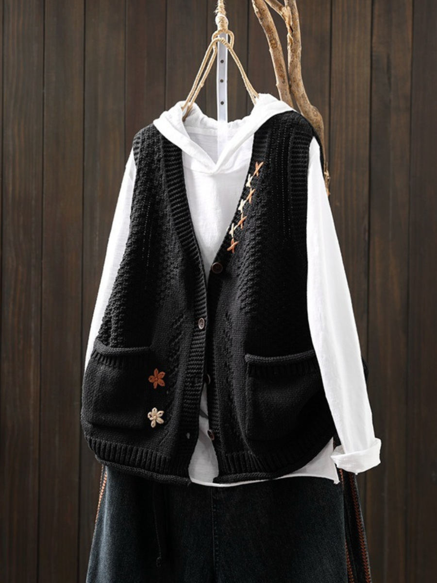 C&M® | KNIT VEST Carol & Margaret Wilmington