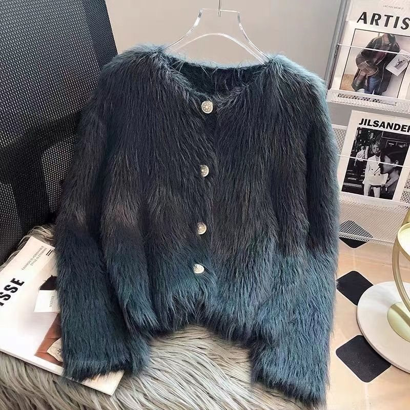 Women's knit cardigan coat with long sleeves