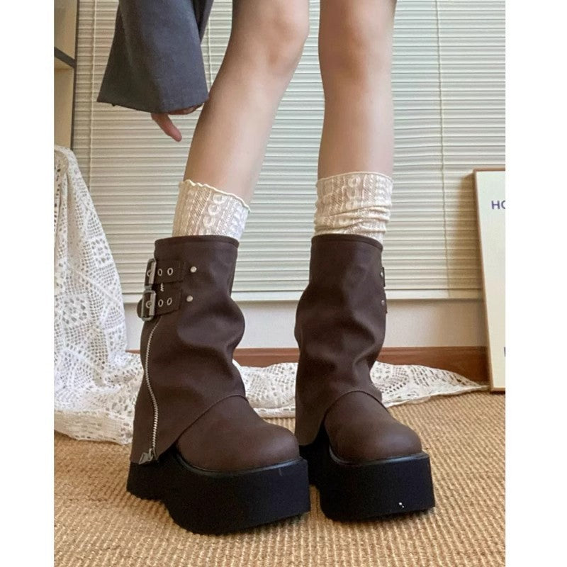 Women's winter boots with mid heel and round toe