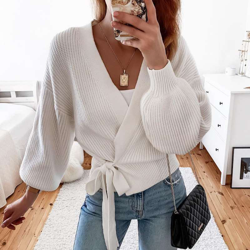 Women's knit cardigan with V-neck and lantern sleeves