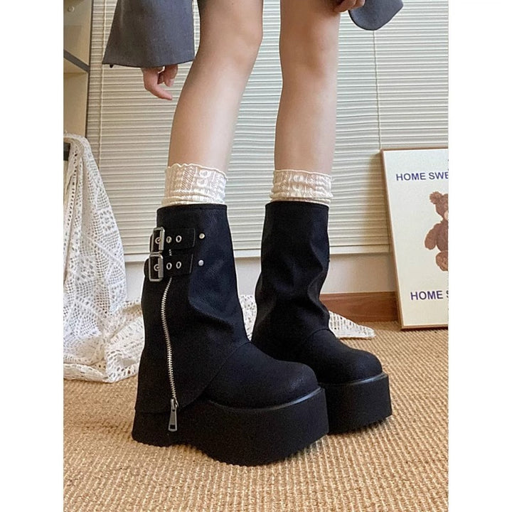 Women's winter boots with mid heel and round toe