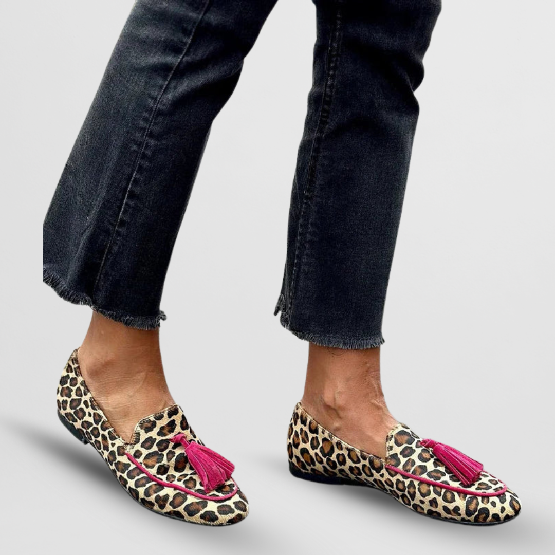 C&M® | Elegant Pointed Loafers Carol & Margaret Wilmington