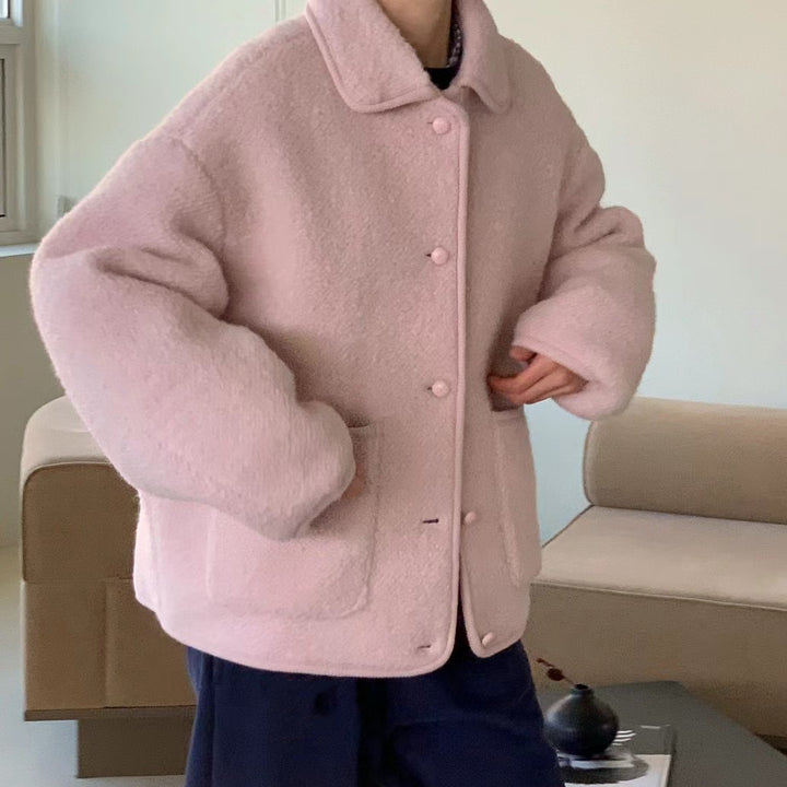 Women's mid-length padded winter coat with long sleeves