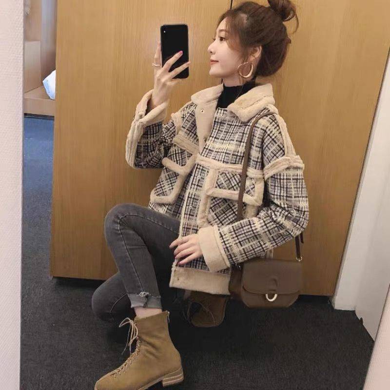 Women's lamb plush coat with polo collar, khaki and pink