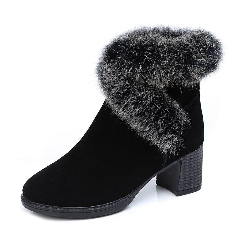 Black women's snow boots with mid heel and plush lining