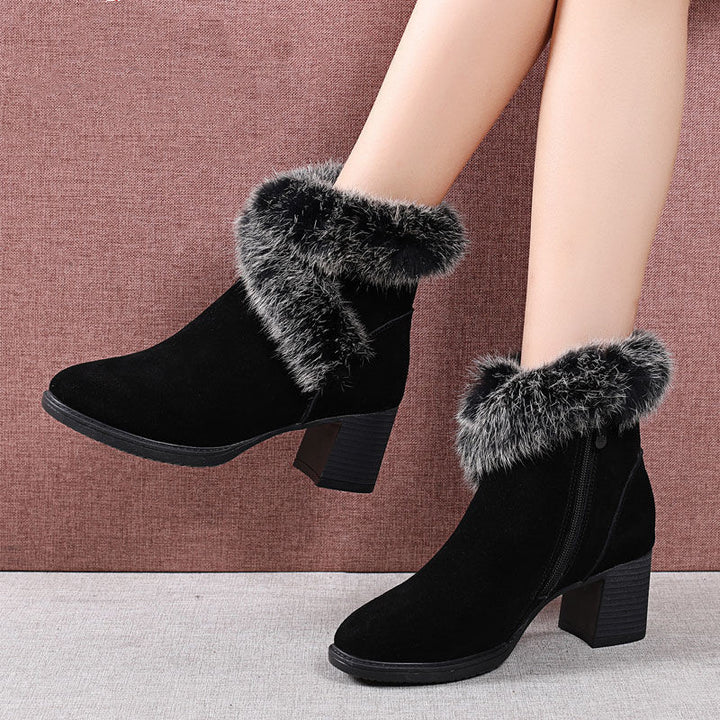 Black women's snow boots with mid heel and plush lining