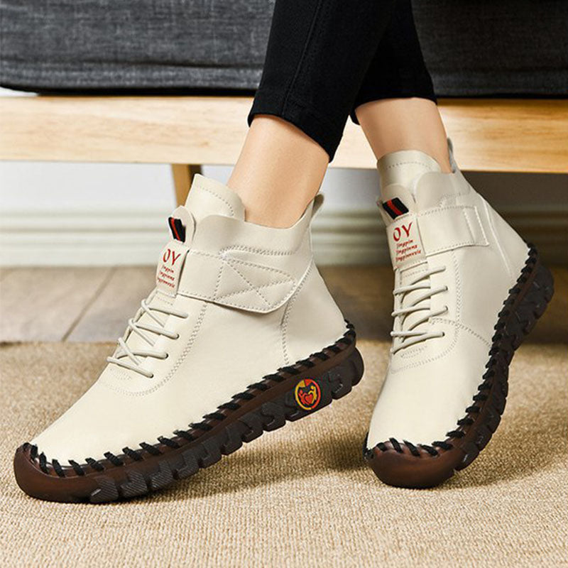 Women's platform winter ankle boots with round toe