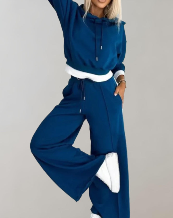 Carly | Womens Casual Tracksuit Set With Cropped Hoodie and Wide Leg Joggers