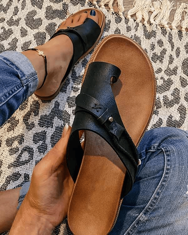 Petra | Women's Leather Toe Ring Flat Sandals Carol & Margaret Wilmington