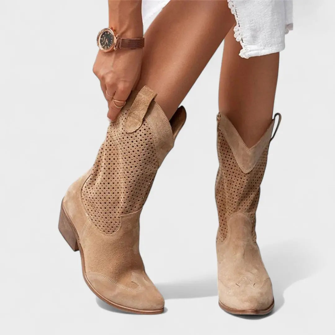 C&M® | Chic Comfort Boots Carol & Margaret Wilmington