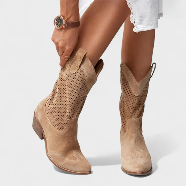 C&M® | Chic Comfort Boots Carol & Margaret Wilmington