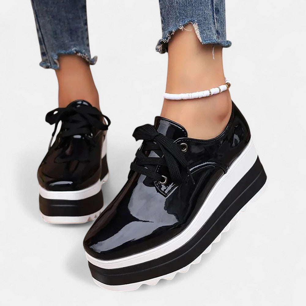Women's black platform derby shoes with square toe and lace-up
