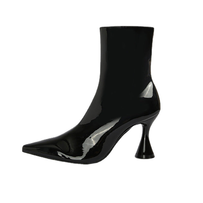 Pointed toe ankle boots with stiletto heel and side zipper