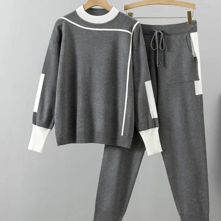 Nelda | Women's Ribbed Crew-Neck Long-Sleeve Sweater