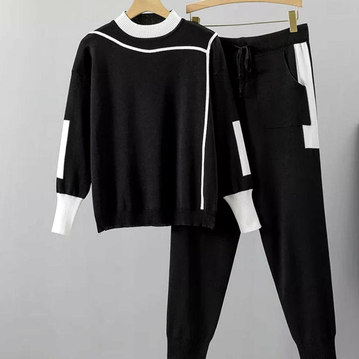 Nelda | Women's Ribbed Crew-Neck Long-Sleeve Sweater
