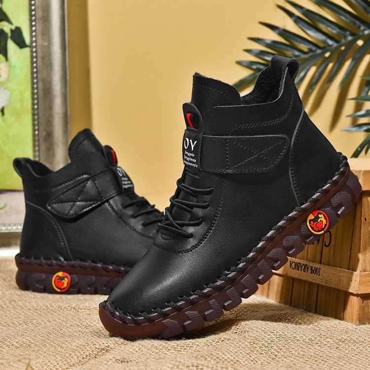 Women's platform winter ankle boots with round toe