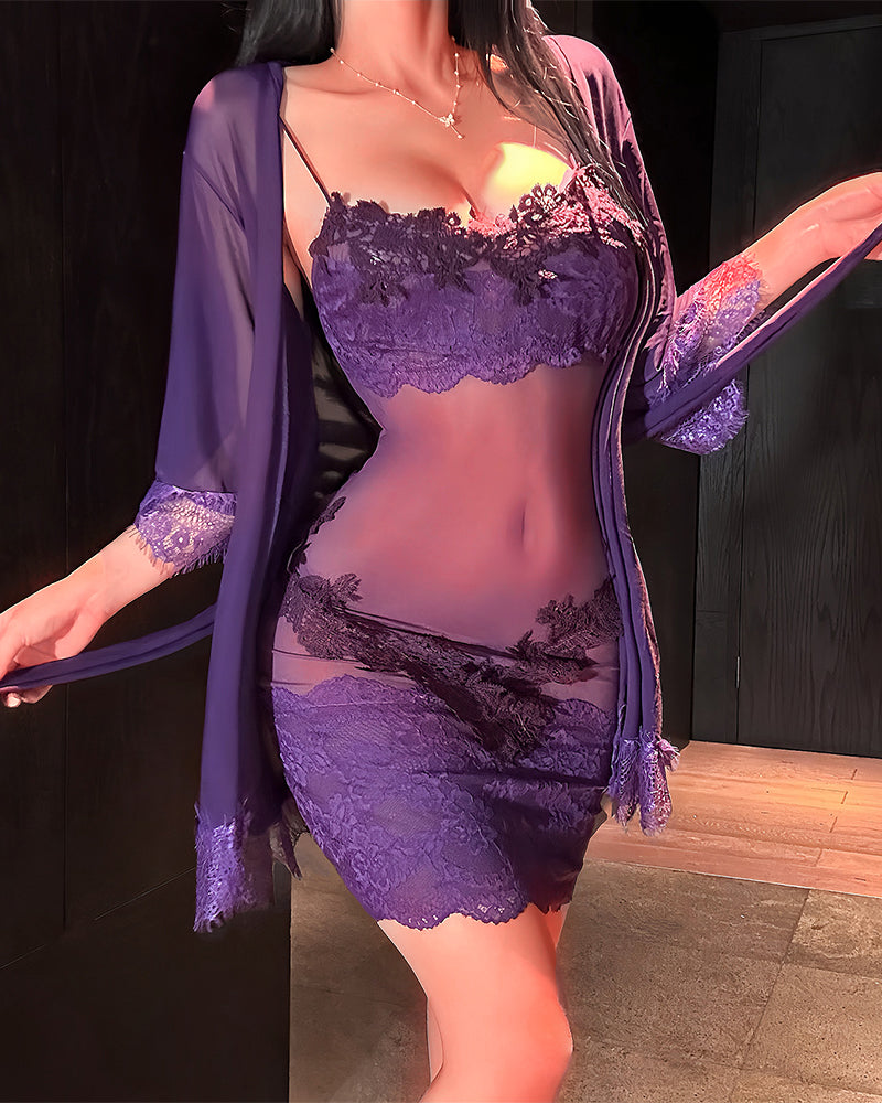 Women's lace nightwear set with long sleeves