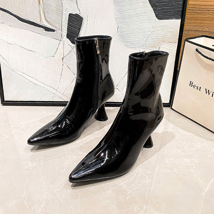 Pointed toe ankle boots with stiletto heel and side zipper